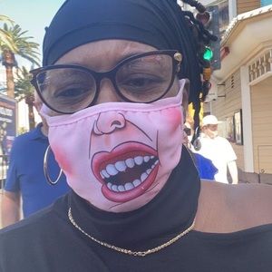 Meet your Posher, Andrea